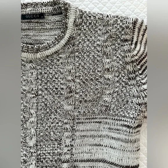 Vintage Gucci Women's Cable Knit Sweater in Chocolate and White Size M